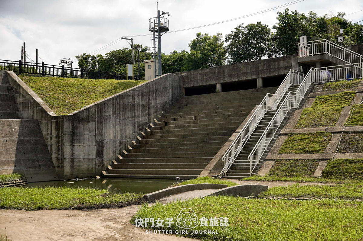 【桃園 桃園區】桃園大樹林滯洪池 x 一窺平常看不到的神秘地下宮殿 - 第37張圖 【桃園 桃園區】桃園大樹林滯洪池 x 一窺平常看不到的神秘地下宮殿