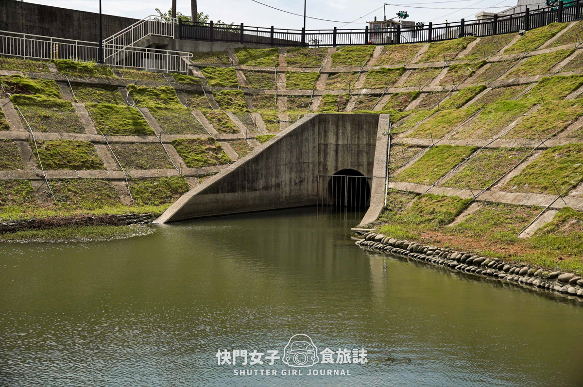【桃園 桃園區】桃園大樹林滯洪池 x 一窺平常看不到的神秘地下宮殿 - 第39張圖 【桃園 桃園區】桃園大樹林滯洪池 x 一窺平常看不到的神秘地下宮殿