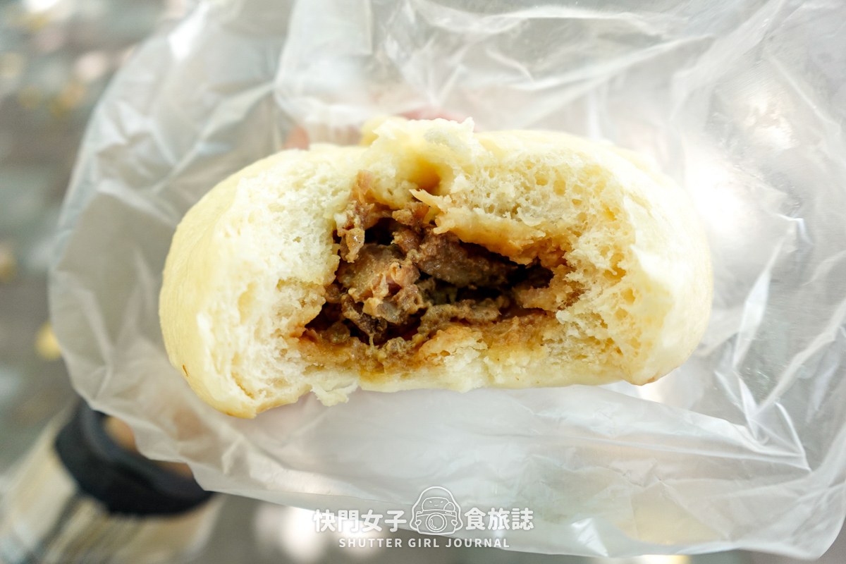【台北 南港區】傳說水煎包 x 餡料超滿的人氣辣子雞丁煎包 x 鮮肉煎包 x 只販售早上的梅干扣肉包 - 第44張圖 【台北 南港區】傳說水煎包 x 餡料超滿的人氣辣子雞丁煎包 x 鮮肉煎包 x 只販售早上的梅干扣肉包