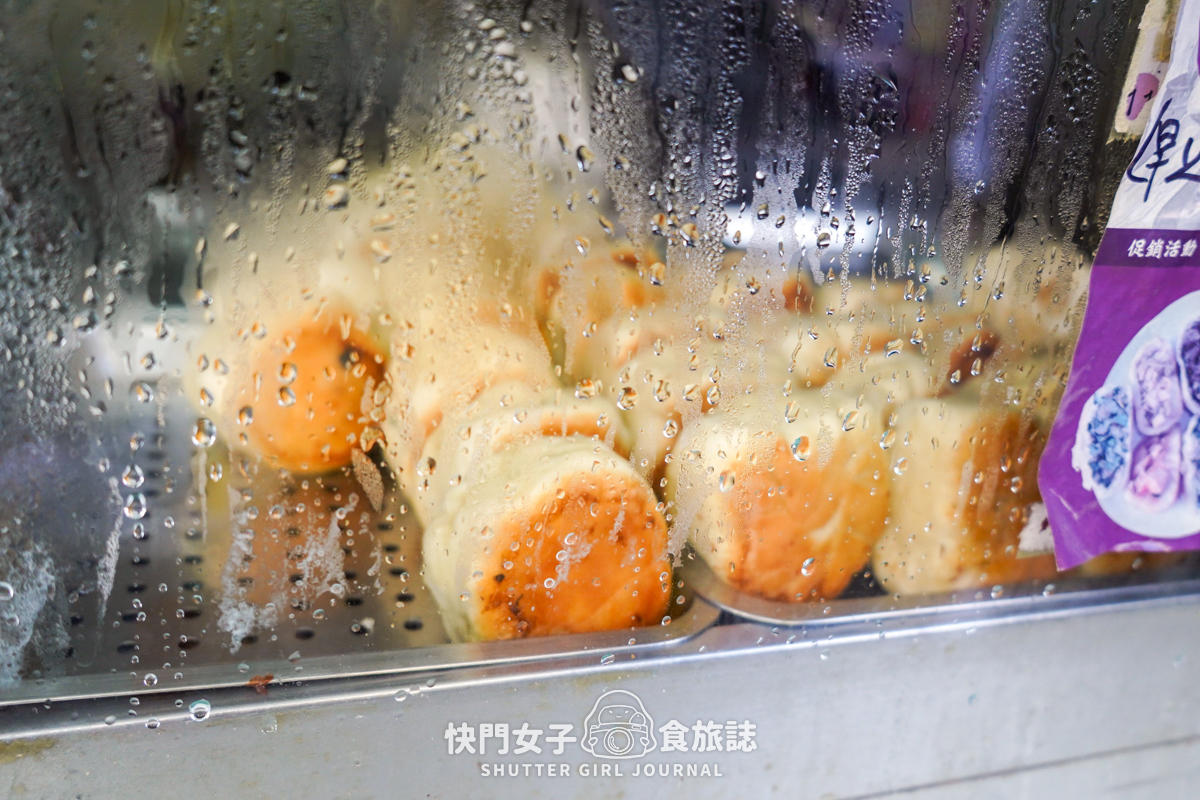 【台北 南港區】傳說水煎包 x 餡料超滿的人氣辣子雞丁煎包 x 鮮肉煎包 x 只販售早上的梅干扣肉包 - 第5張圖 【台北 南港區】傳說水煎包 x 餡料超滿的人氣辣子雞丁煎包 x 鮮肉煎包 x 只販售早上的梅干扣肉包