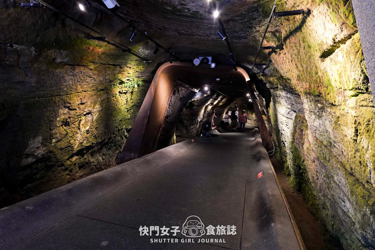 【基隆 中正區】信二防空洞 x 探訪深度22公尺防空洞 x 欣賞基隆風景 - 第8張圖 【基隆 中正區】信二防空洞 x 探訪深度22公尺防空洞 x 欣賞基隆風景